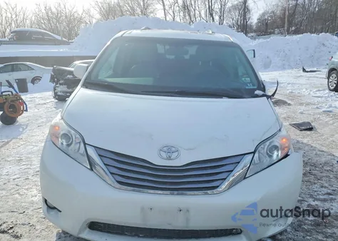 2016 Toyota Sienna Xle z USA, uszkodzony, nr VIN 5TDDK3DC9GS140119